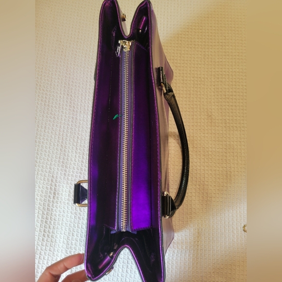 Shiny Purple Handbag with Black Handles - Picture 14 of 16
